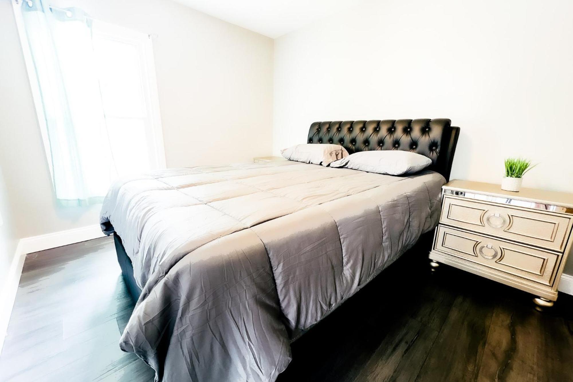 2 Homes, 1 Stay-7Br Niagara Falls Compound Esterno foto