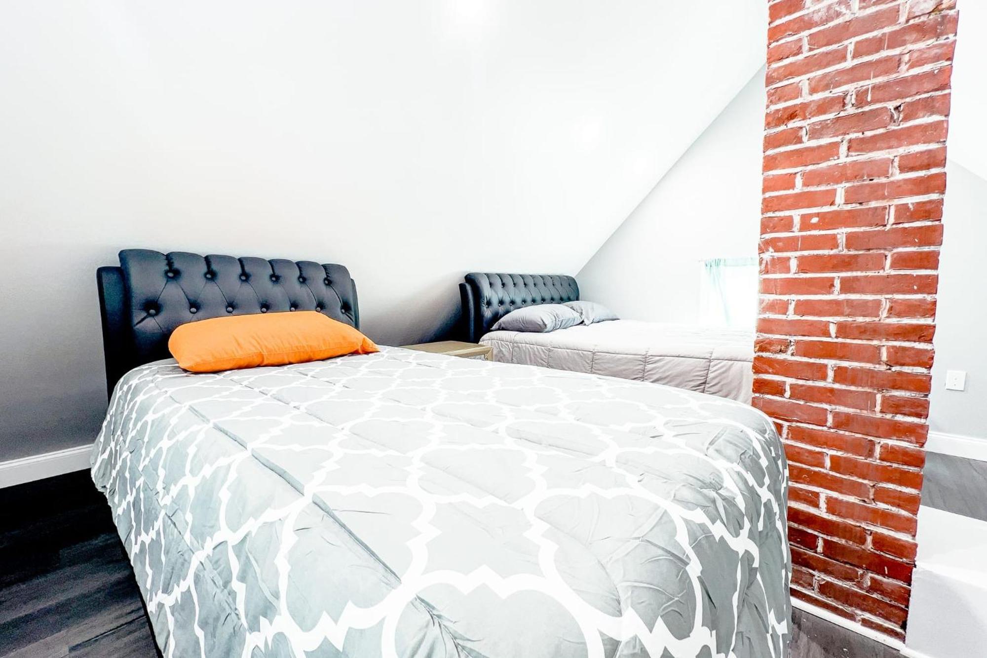 2 Homes, 1 Stay-7Br Niagara Falls Compound Esterno foto